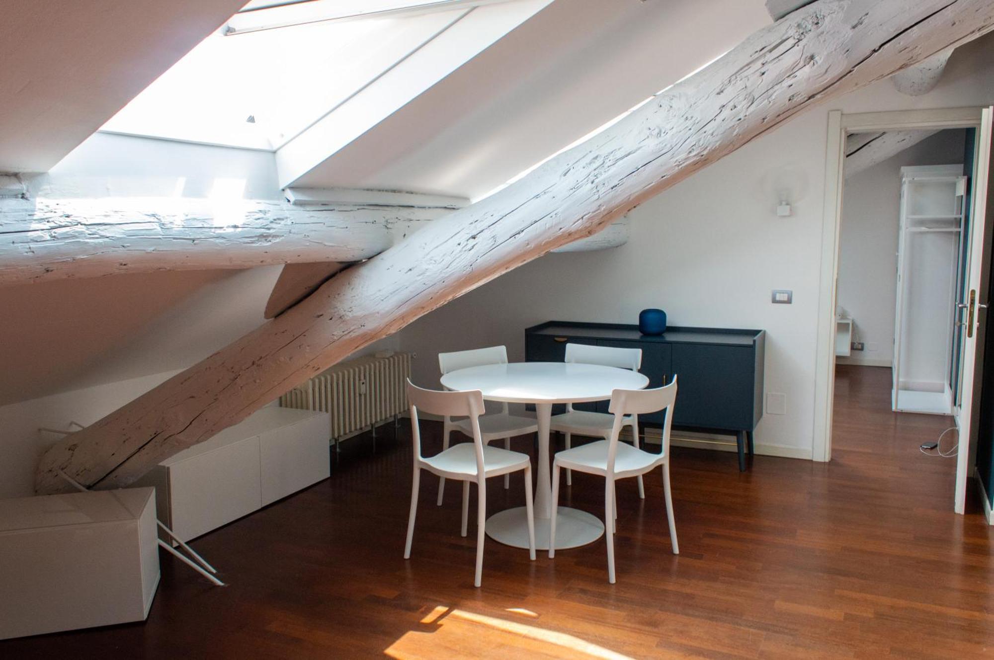 Cozy Attic Recently Renovated Appartamento Milano