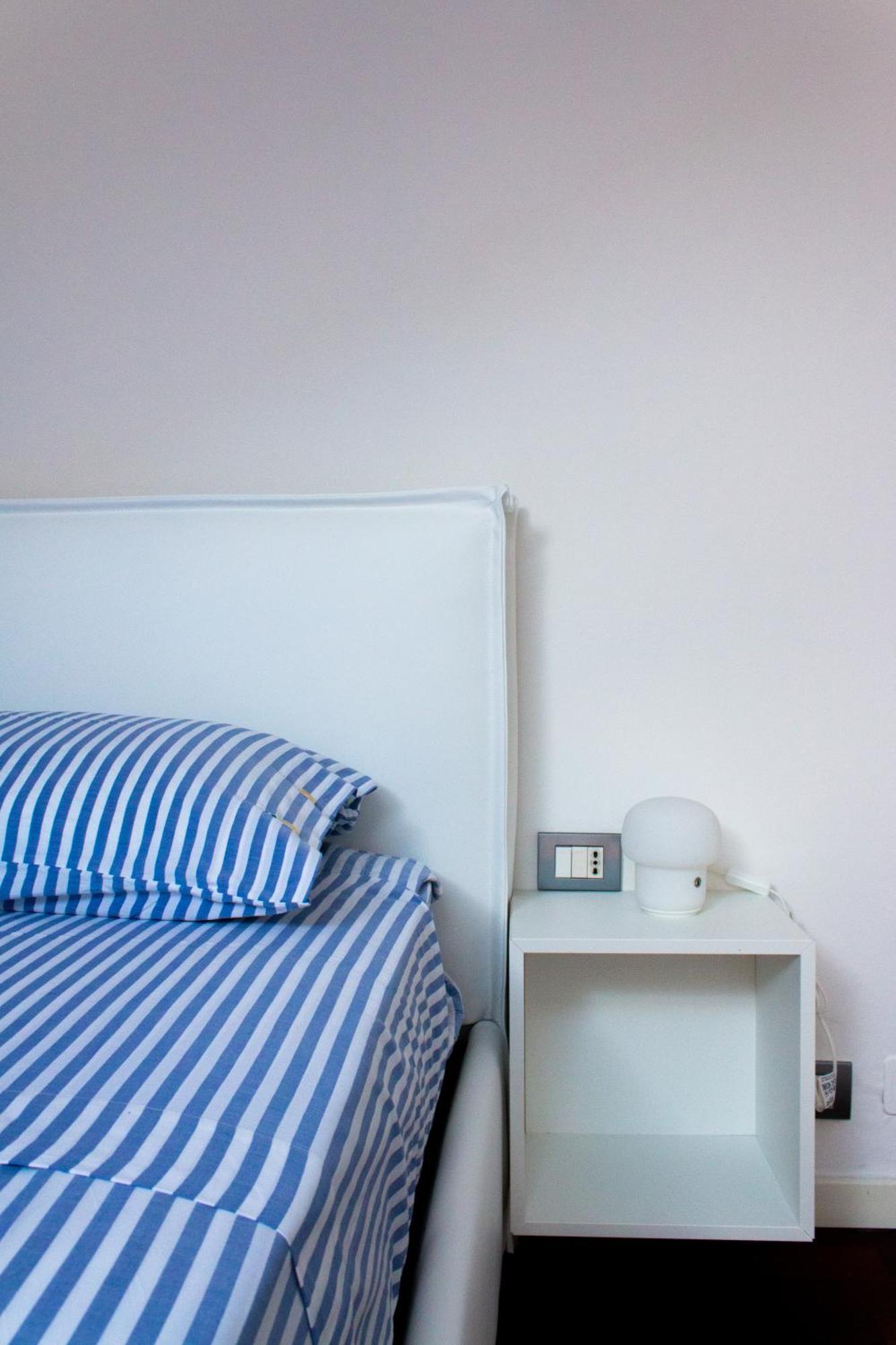 Cozy Attic Recently Renovated Apartment Mailand